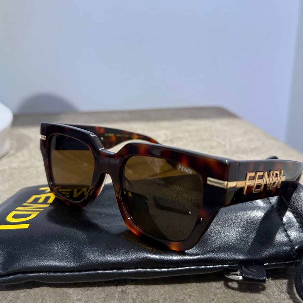 Used Fendi Brown Tortoise Sunglasses
